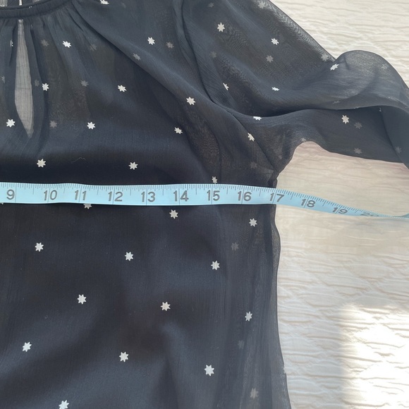 Old Navy sheer blouse in star print | XS - Picture 4 of 5